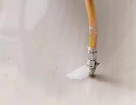 大祥瓷砖空鼓维修公司专业解答在瓷砖铺贴过程中，如果使用的砂料过粗（如全部使用了粗砂），可能会导致以下问题